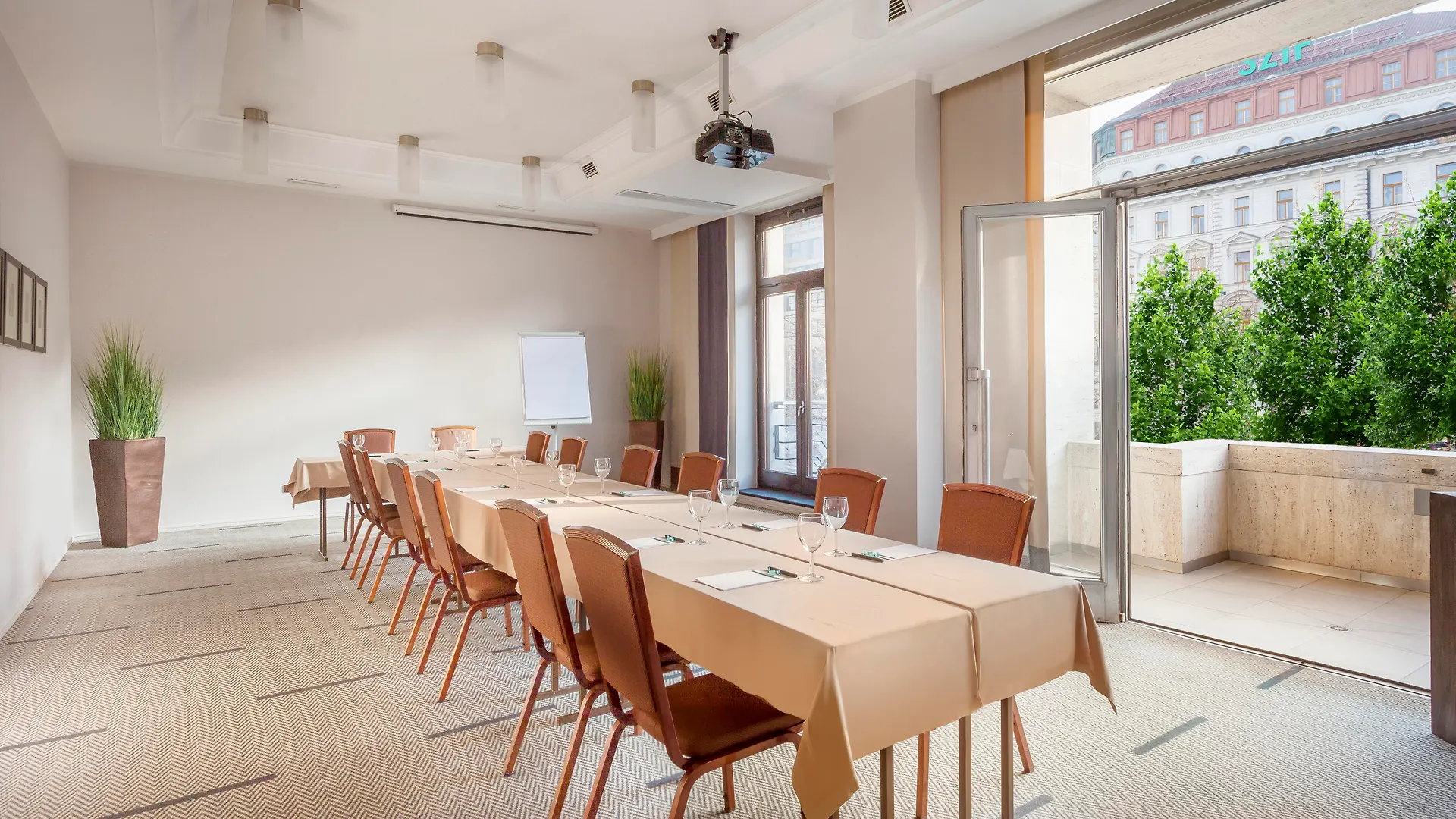 Jalta Boutique Hotel Prague 5*,
