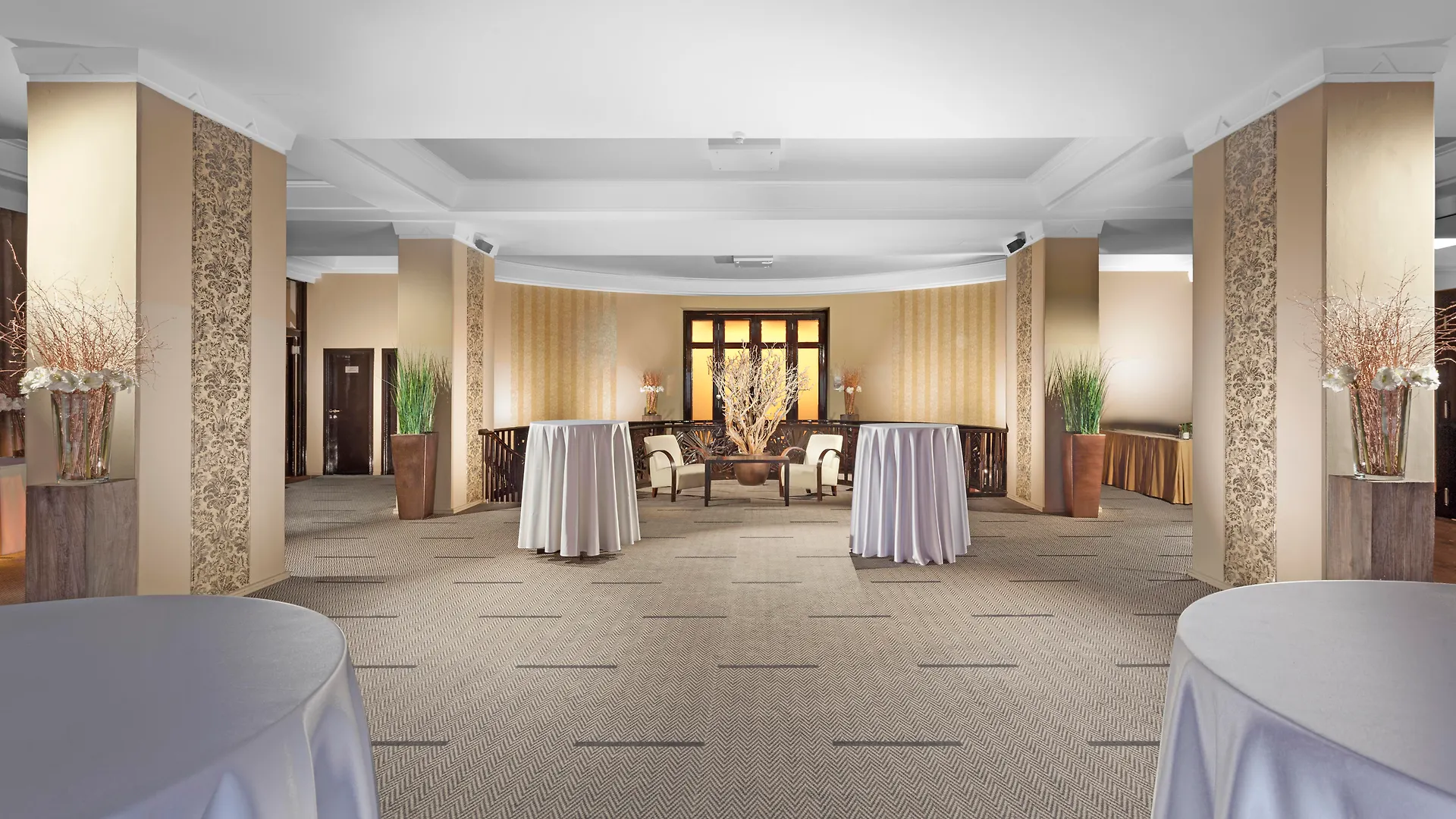 Jalta Boutique Hotel Praga 5*,