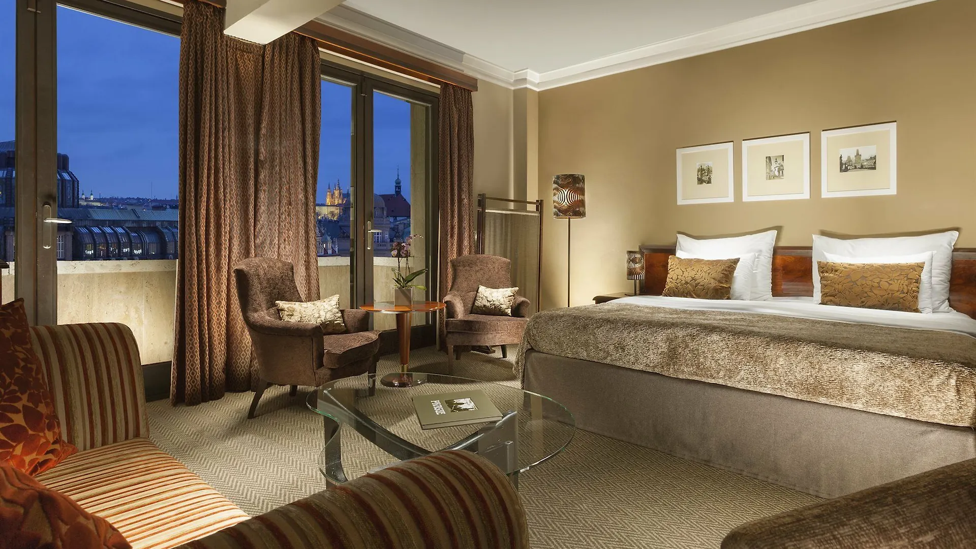 Jalta Boutique Hotel Praga 5*,